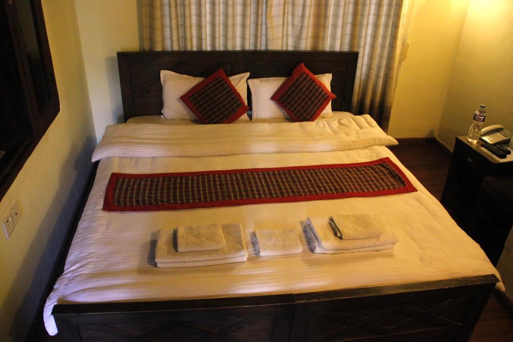 Hotel Peace N Park Kathmandu Ngoại thất bức ảnh