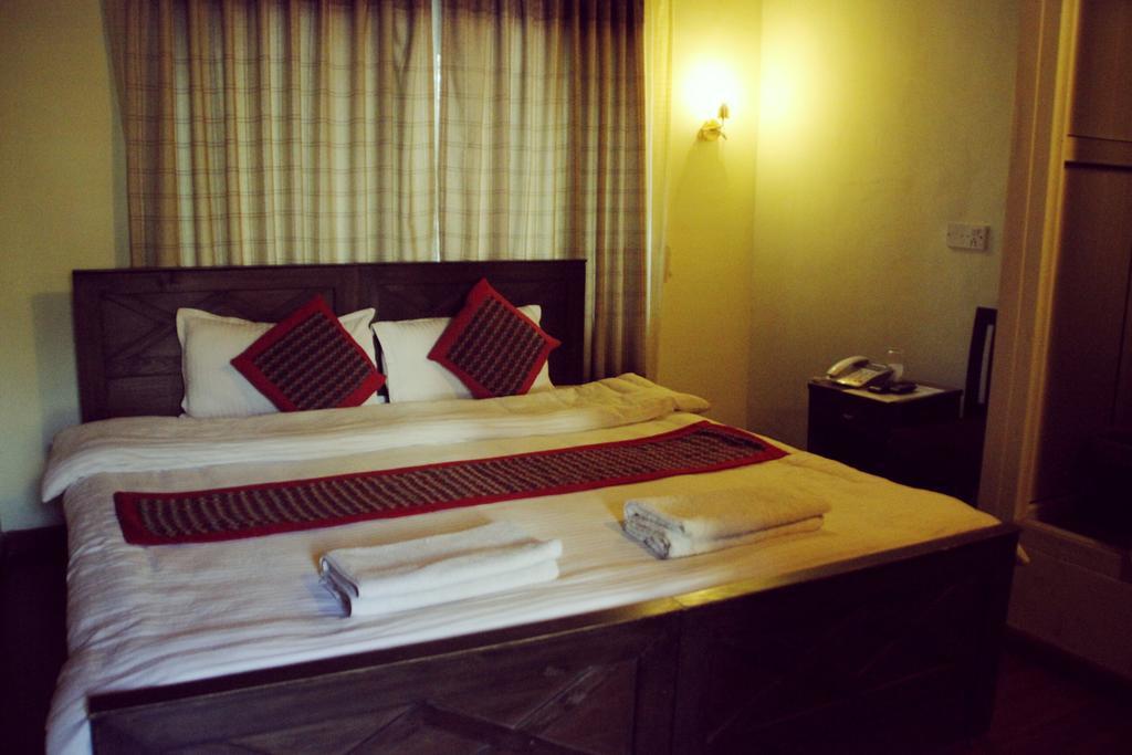 Hotel Peace N Park Kathmandu Ngoại thất bức ảnh