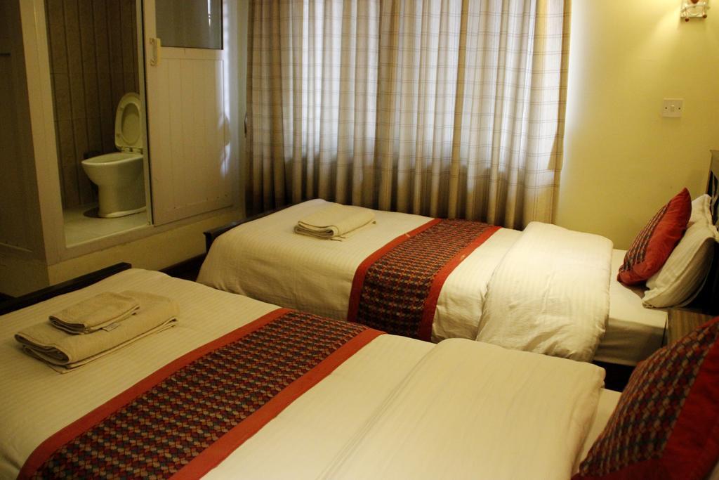 Hotel Peace N Park Kathmandu Phòng bức ảnh