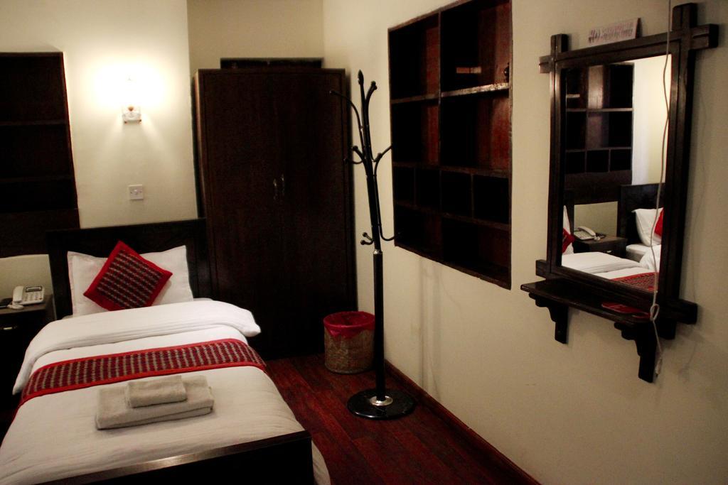 Hotel Peace N Park Kathmandu Ngoại thất bức ảnh