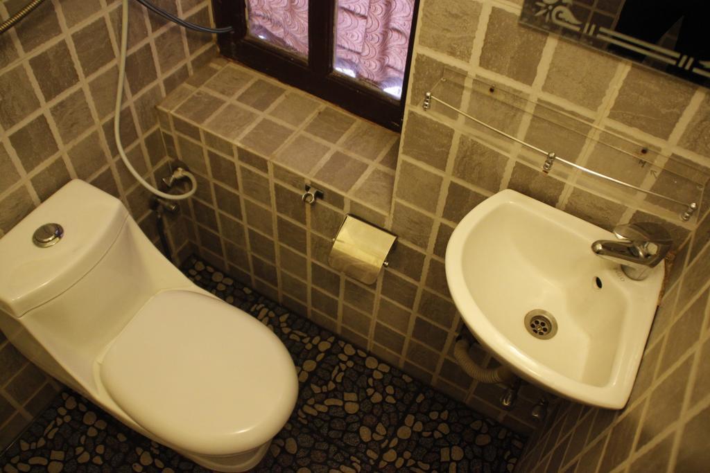 Hotel Peace N Park Kathmandu Ngoại thất bức ảnh