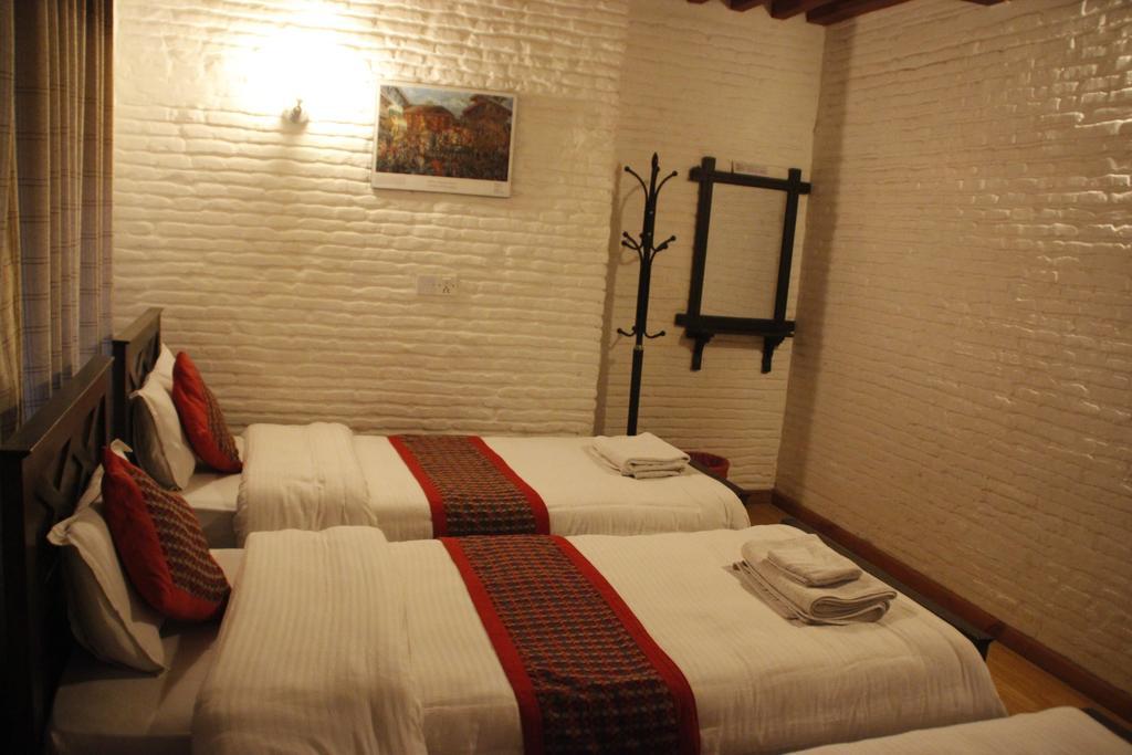 Hotel Peace N Park Kathmandu Ngoại thất bức ảnh